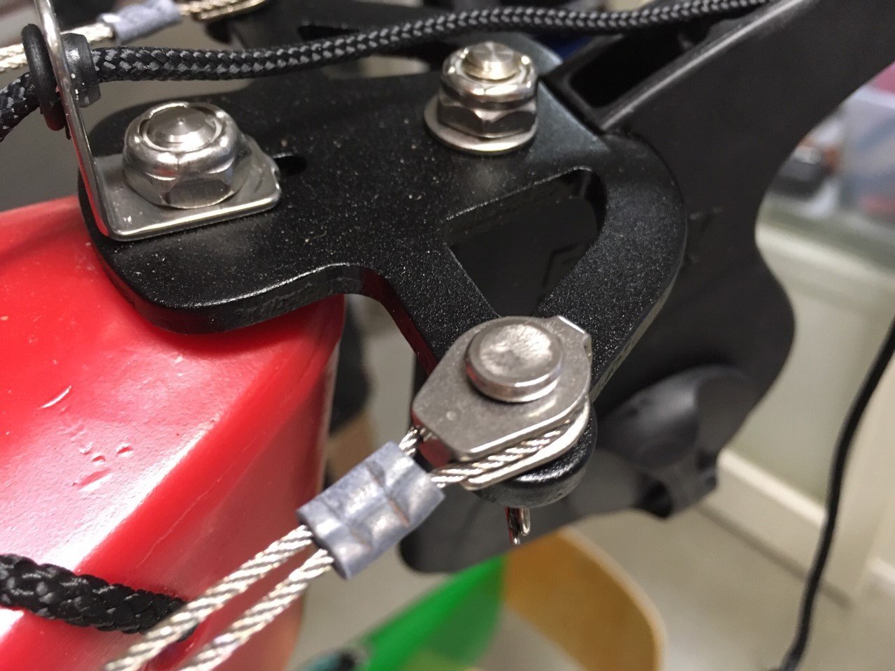 SmartTrack Hourglass Swage